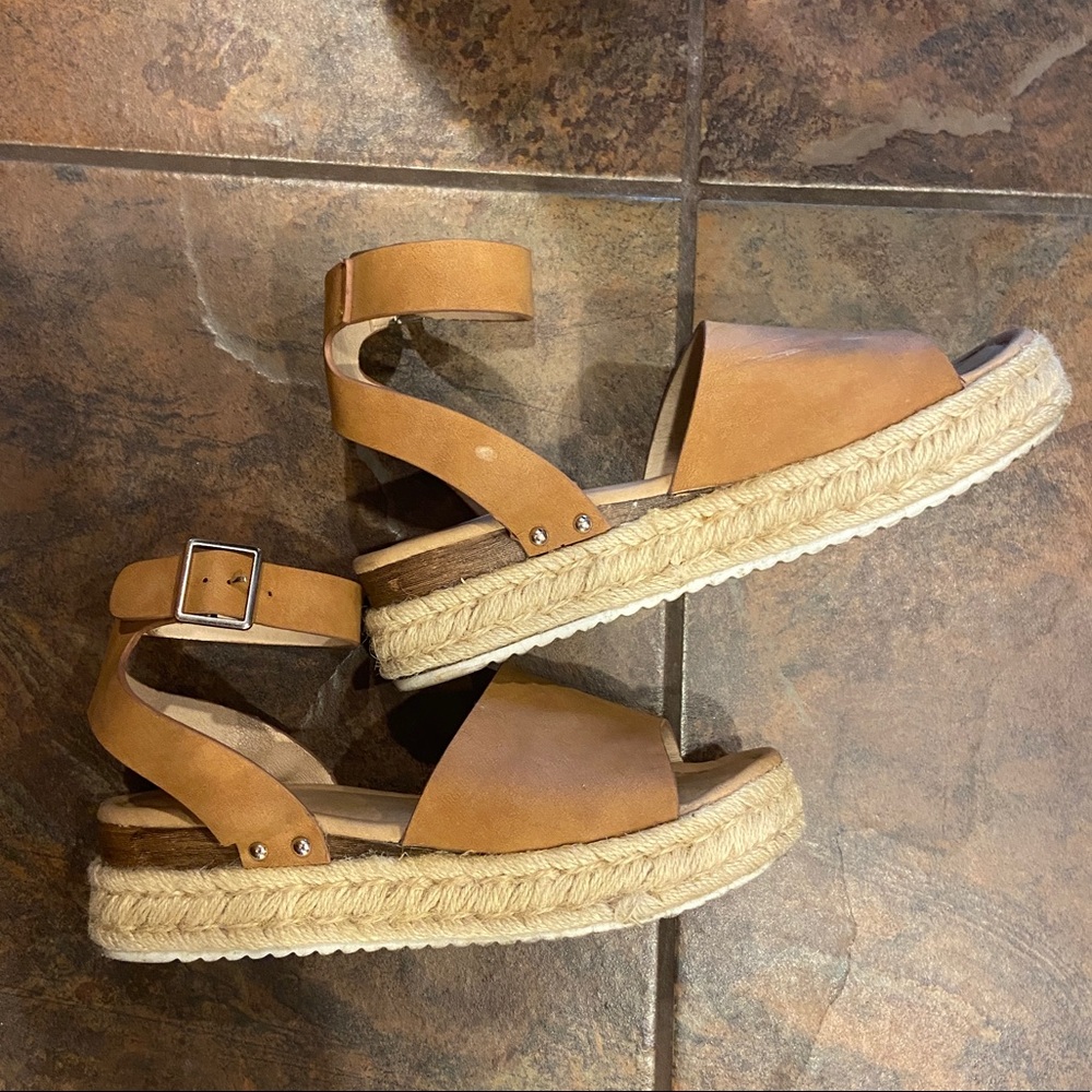 Flatform Sandals
